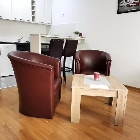 Vikont With Parking 5 Eur Per Day Daire Belgrad