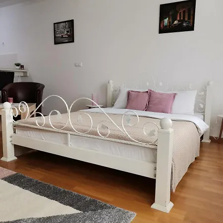 Daire Vikont With Parking 5 Eur Per Day